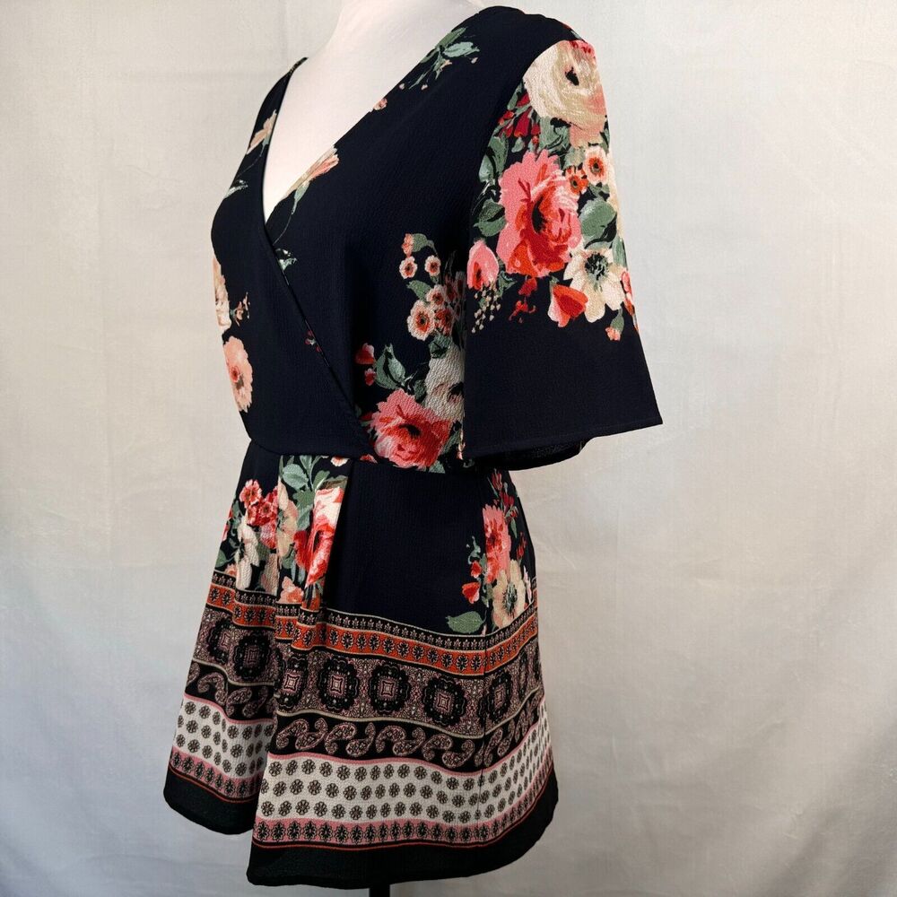 Trixxi Clothing Co Romper Sz S Black Navy Floral Ruffled Sleeve Surplice Wrap - Picture 3 of 9